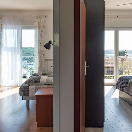 Mediterranean Chill And Grill With View Apartman *