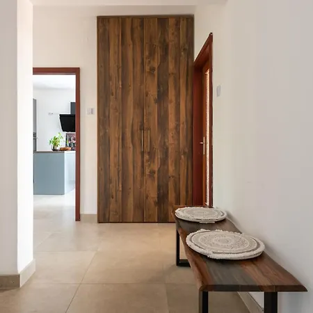 Mediterranean Chill And Grill With View Apartman Póla