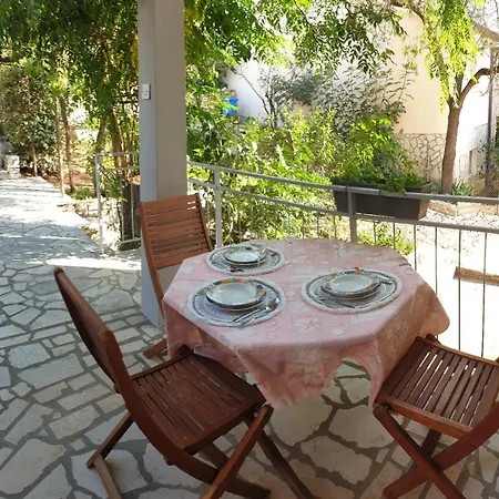Mediterranean Chill And Grill With View Póla