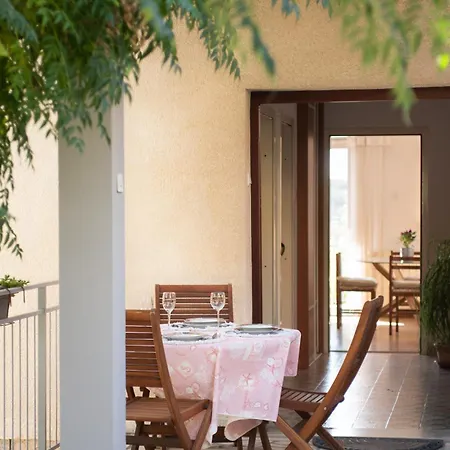 Mediterranean Chill And Grill With View Apartment Pula